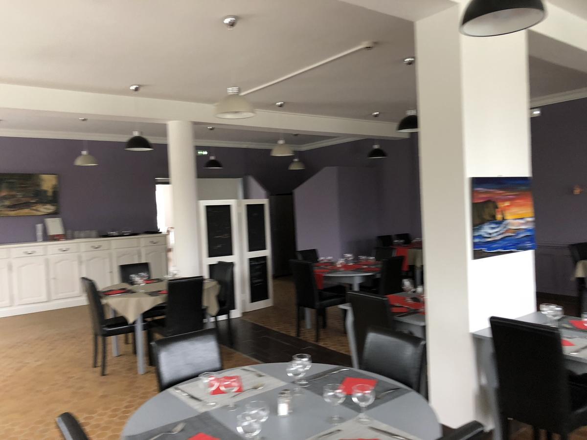 ホテル La Cle Des Champs Le Teilleul エクステリア 写真